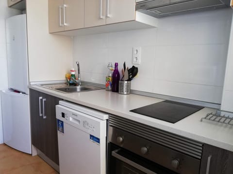 Kitchen or kitchenette, dishwasher, pet friendly