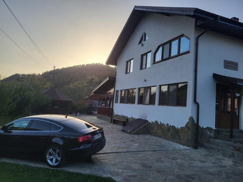 Casa Toader Bed and Breakfast in Prahova, Romania