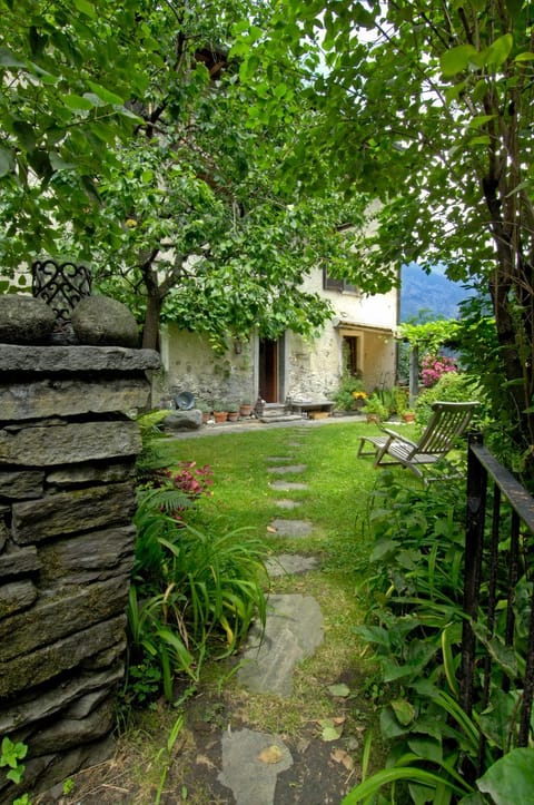 Facade/entrance, Garden