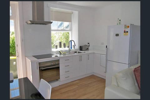 Kitchen or kitchenette, Communal kitchen