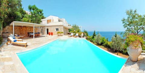 Sea view, Swimming pool