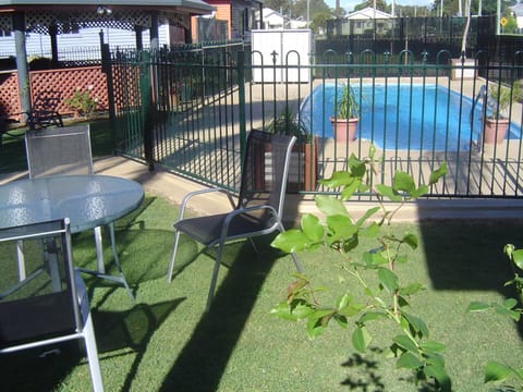 Patio, Day, Swimming pool