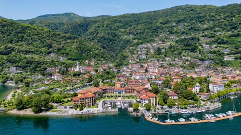 Property building, Beach, Lake view, Mountain view