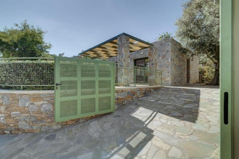 Ouzo Stone Studio House in İzmir Province