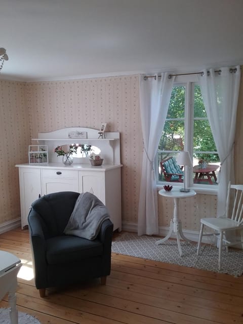 Karlstugan Cottage House in Kalmar County, Sweden