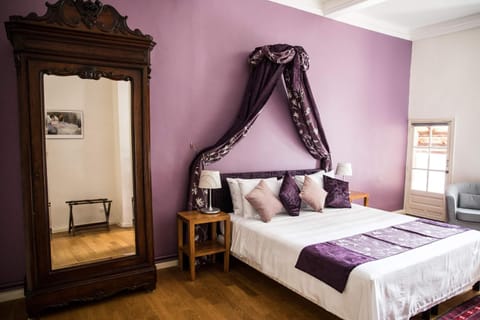 La Résidence Chambre d'Hotes Bed and Breakfast in Saint-Antonin-Noble-Val
