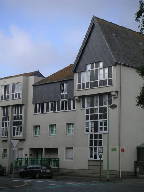 Les Comptoirs Condo in St-Malo