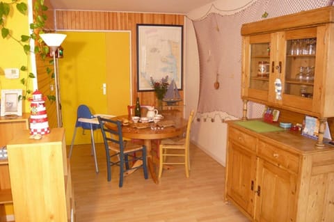 Decorative detail, Dining area
