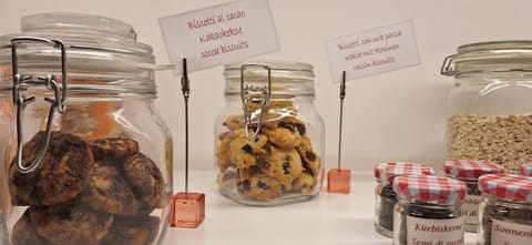 Food and drinks, Food, Buffet breakfast