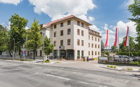 Property building, Facade/entrance