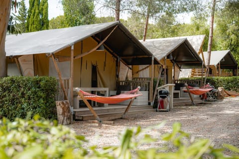 Glamping at Elba Luxury tent in Lacona