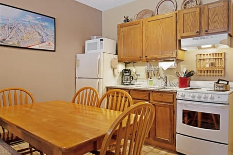 1 Bed 1 Bath Vacation home in Newry Condo in Newry