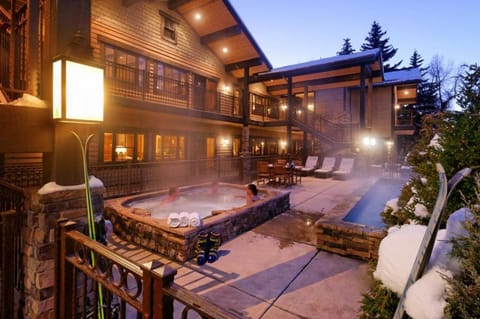 Innsbruck Aspen, Deluxe One-Bedroom Junior Suite 01 w/ Hot tub, Centrally located House in Aspen