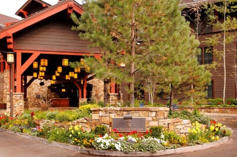 The Ritz-Carlton Club, Two-Bedroom WR Residence 2410, Ski-in & Ski-out Resort in Aspen Highlands House in Aspen