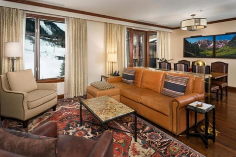 The Ritz-Carlton Club, Two-Bedroom Residence 8404, Ski-in & Ski-out Resort in Aspen Highlands House in Aspen