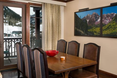 The Ritz-Carlton Club, 2BR Ski-in/Ski-out Premier Residence 8405, Aspen Highlands House in Aspen