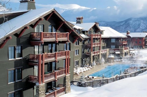 The Ritz-Carlton Club, Two-Bedroom Residence 8406, Ski-in & Ski-out Resort in Aspen Highlands Casa in Aspen