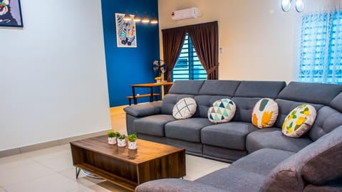TROPICAL LIVINGS MERU IPOH HOMESTAY by Grab A Stay Vacation rental in Ipoh