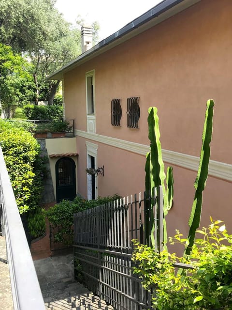 Villa Chichizola Casa in Rapallo