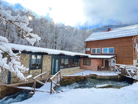 Domacinstvo na kraju svijeta Country House in Federation of Bosnia and Herzegovina