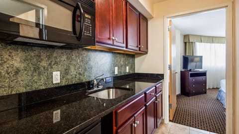 Kitchen or kitchenette, Photo of the whole room, On site