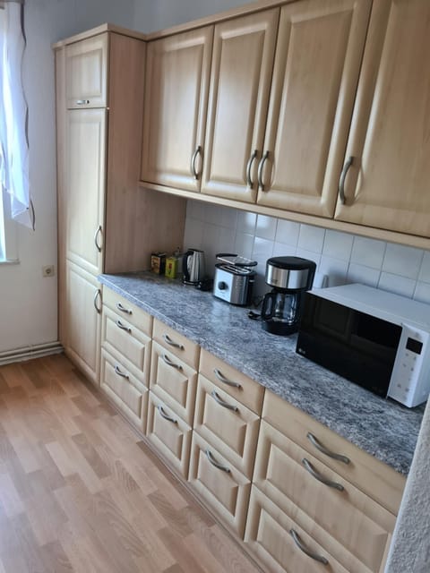 Kitchen or kitchenette, Photo of the whole room, Decorative detail