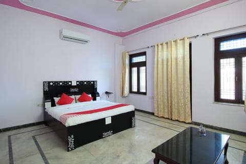 OYO Flagship 37189 Hotel Pink Haveli Hotel in Jaipur