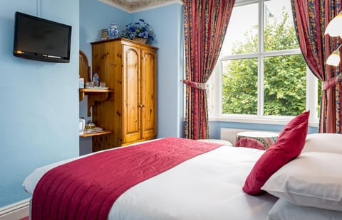 Broadlands Guest House Bed and Breakfast in Stratford-upon-Avon