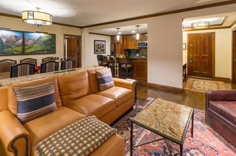The Ritz-Carlton Club, Two-Bedroom Residence Float 1, Ski-in & Ski-out Resort in Aspen Highlands House in Aspen