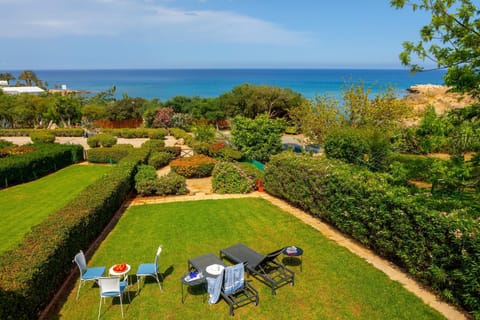 Garden view, Sea view