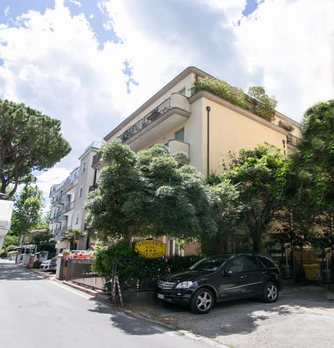 Residence Villa Ofelia Apartahotel in Rimini