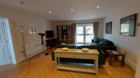 Hitchambury Manor Bed and Breakfast in Taplow