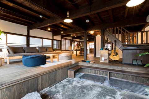 Guest House Maru Bed and Breakfast in Fukuoka Prefecture