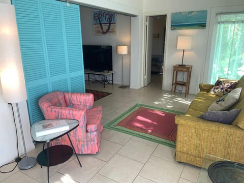 Hibiscus Cottage - Downtown and Steps to the Beach! Condo in Flagler Beach