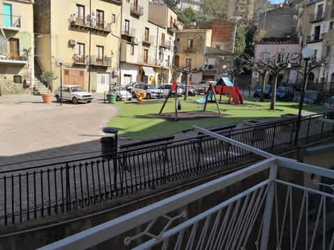 Neighbourhood, Children play ground, Balcony/Terrace