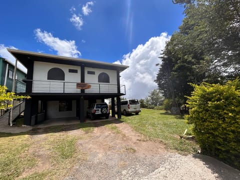 Property building, Facade/entrance, Parking