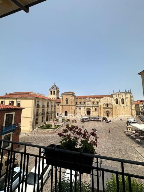 View (from property/room), Street view