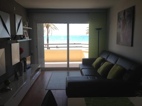 Apartamento Primera Linea de Mar, Cunit Apartment in Baix Penedès