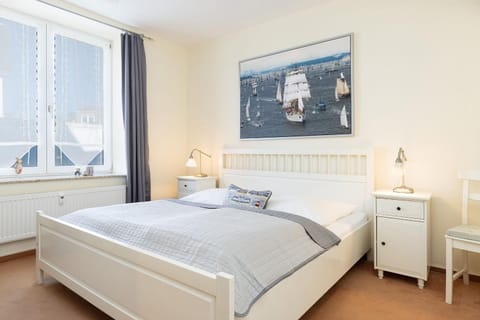 Hafen 13 Hafenblick 1 Apartment in Laboe