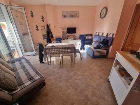 2 BEDROOMED APARTMENT - sleeps 5 Wohnung in Otranto