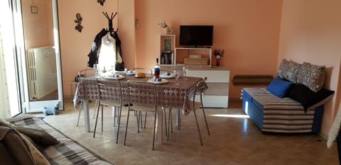 2 BEDROOMED APARTMENT - sleeps 5 Appartement in Otranto
