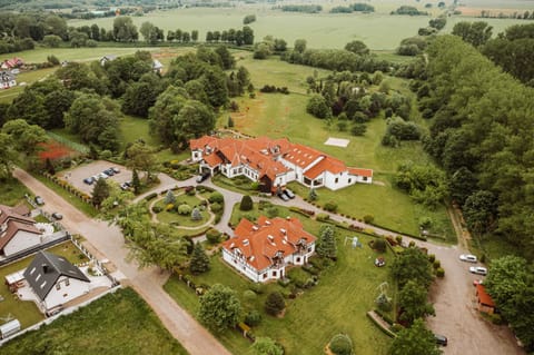 Property building, Neighbourhood, Bird's eye view