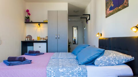 A lovely and cozy room with a breathtaking view Bed and Breakfast in Vis