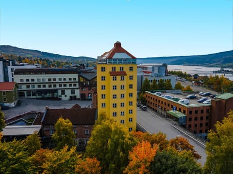 Property building, Autumn