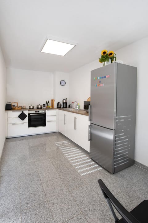 Coffee/tea facilities, Kitchen or kitchenette