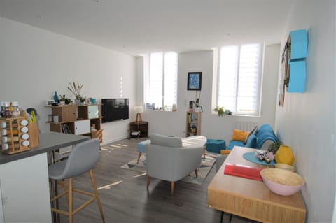Appartement moderne avec terrasse à 500m de la mer Condo in Courseulles-sur-Mer
