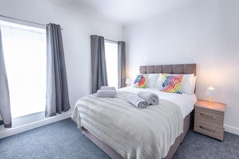 Fantastic Location - TV in Every Bedroom! Appartamento in Swansea