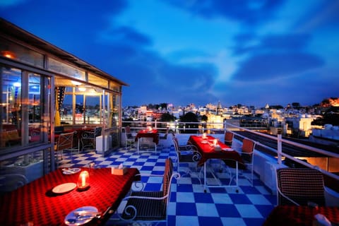 Restaurant/places to eat, Night, View (from property/room), Balcony/Terrace, Seating area