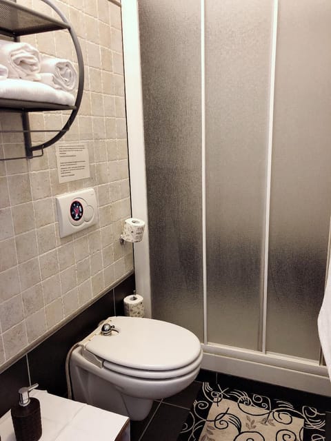 Shower, Toilet, Bathroom