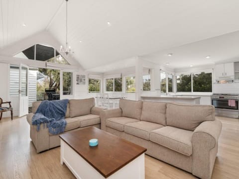 Blairgowrie Hamptons Style House in Melbourne
